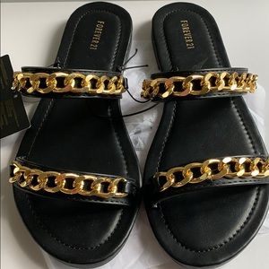 NWT Chain Sandal size 6